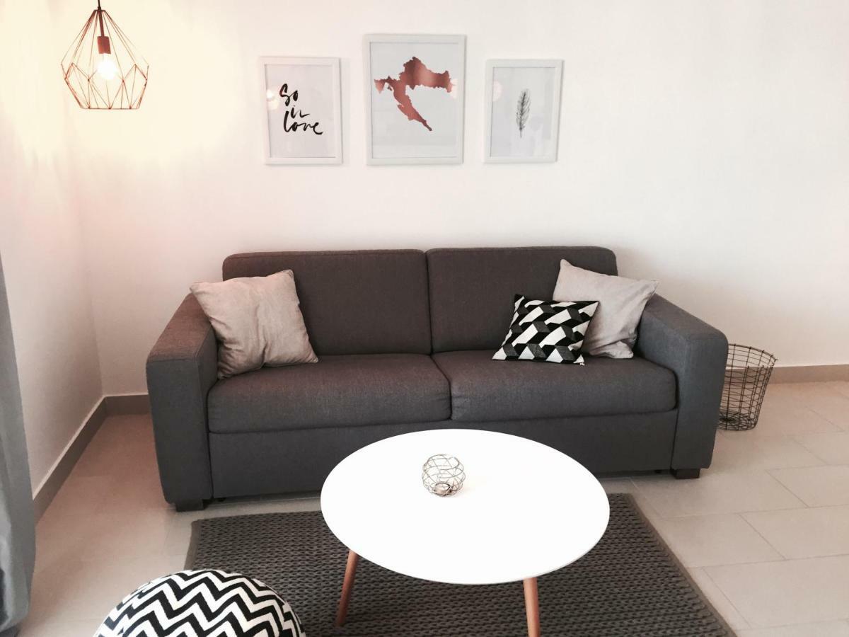 Apartmani Zivaljic Trogir Exterior photo